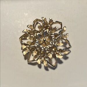 VTG 1962 Sarah Coventry “Peta Lure” Brooch Pin